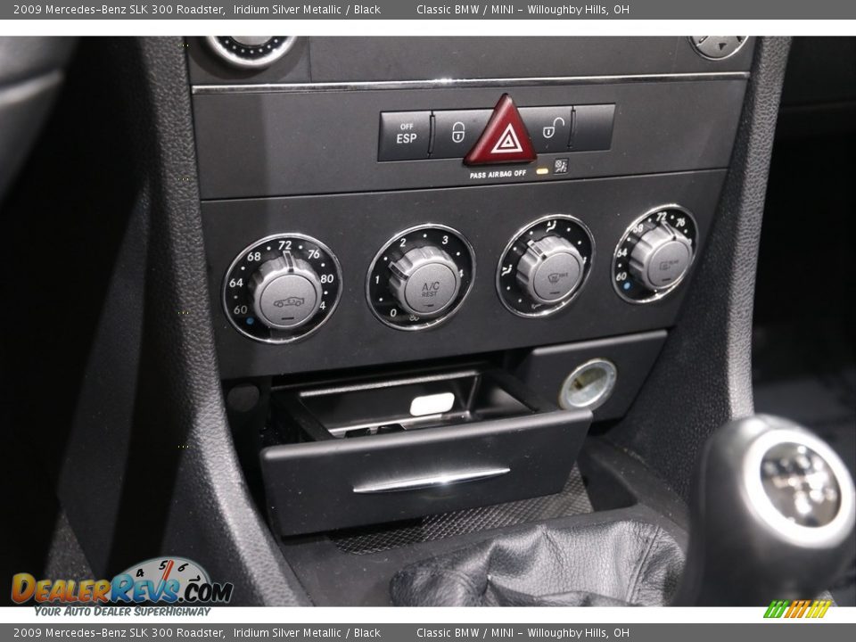2009 Mercedes-Benz SLK 300 Roadster Iridium Silver Metallic / Black Photo #17