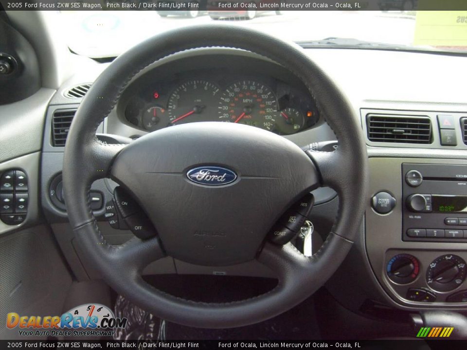 2005 Ford Focus ZXW SES Wagon Pitch Black / Dark Flint/Light Flint Photo #21