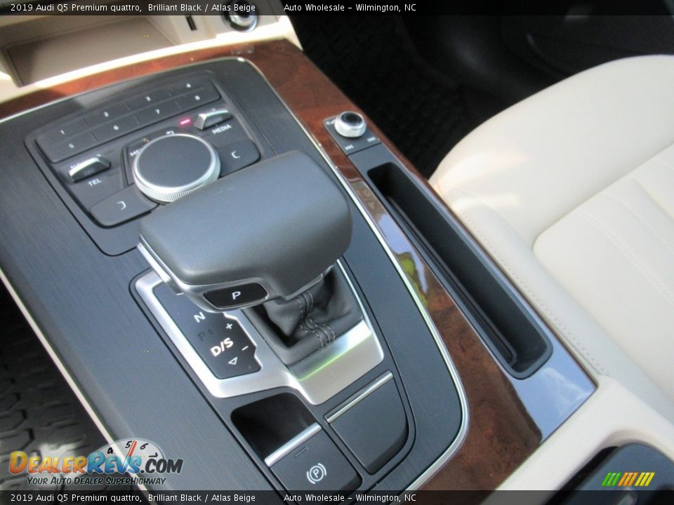 2019 Audi Q5 Premium quattro Shifter Photo #20