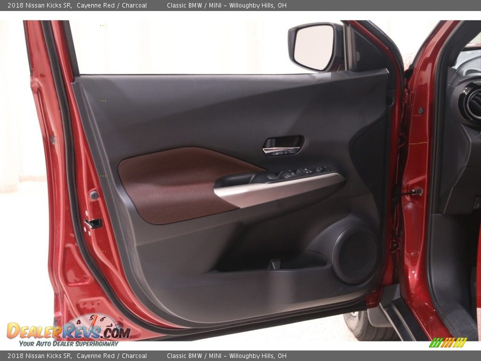2018 Nissan Kicks SR Cayenne Red / Charcoal Photo #4