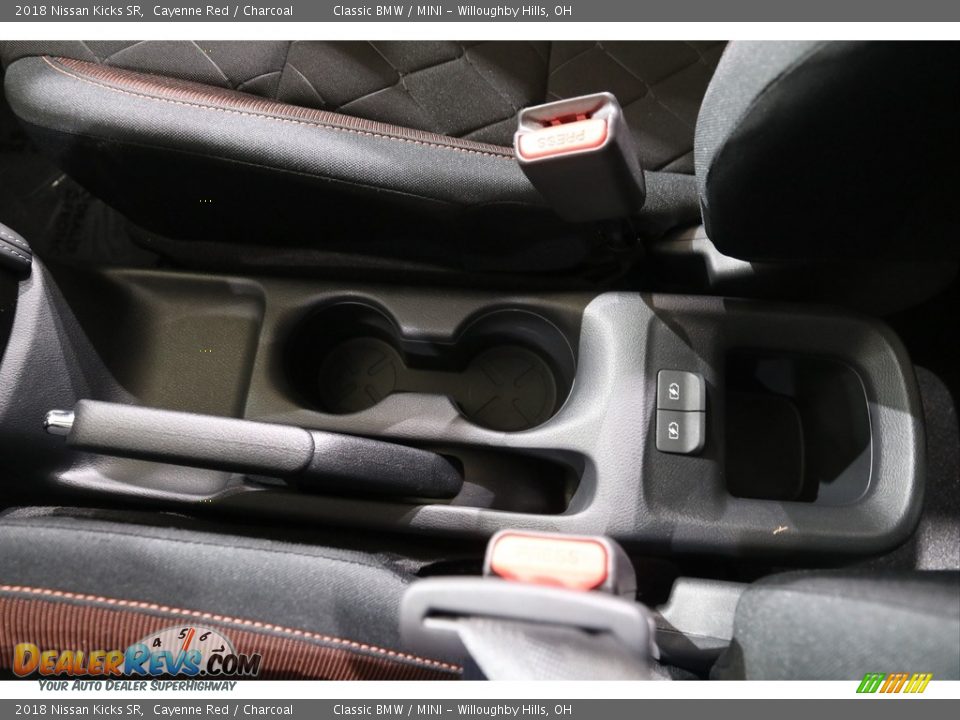 2018 Nissan Kicks SR Cayenne Red / Charcoal Photo #15