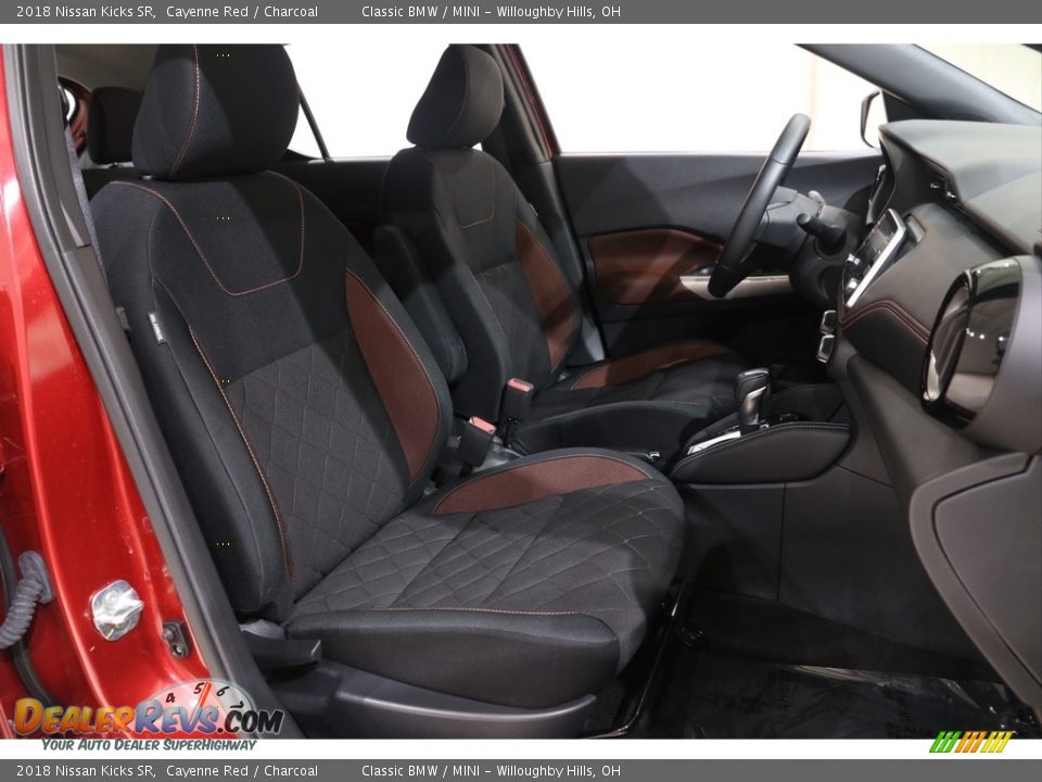 2018 Nissan Kicks SR Cayenne Red / Charcoal Photo #16