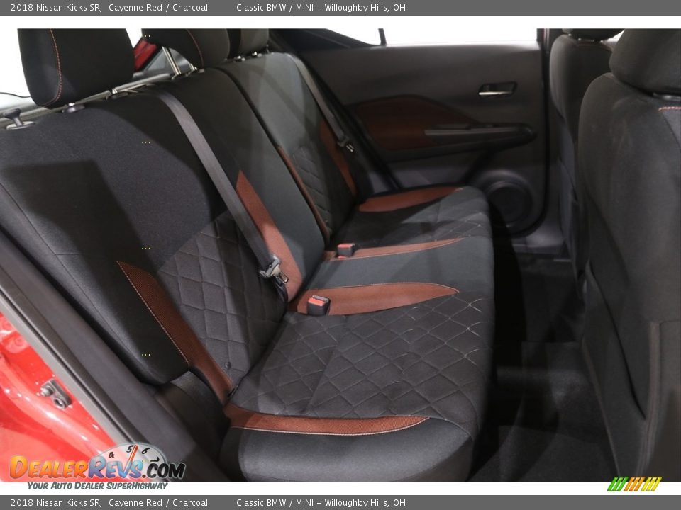 2018 Nissan Kicks SR Cayenne Red / Charcoal Photo #17