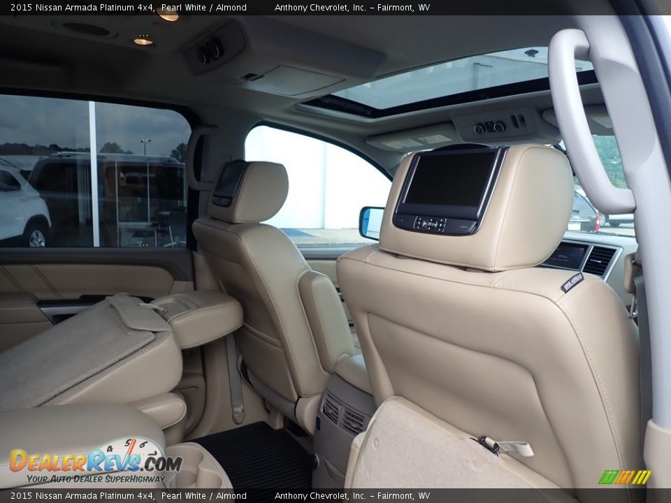 Entertainment System of 2015 Nissan Armada Platinum 4x4 Photo #12
