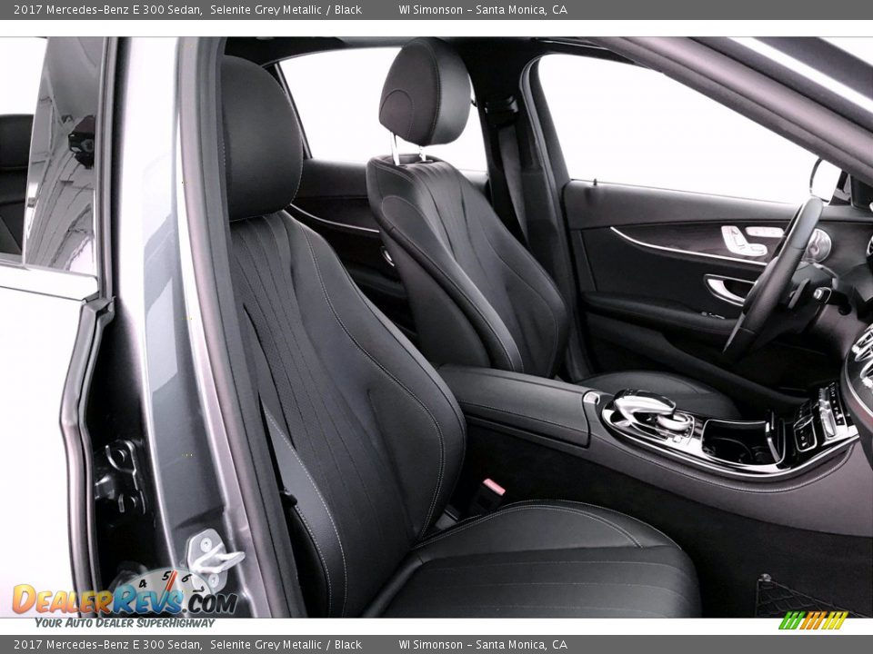 2017 Mercedes-Benz E 300 Sedan Selenite Grey Metallic / Black Photo #6