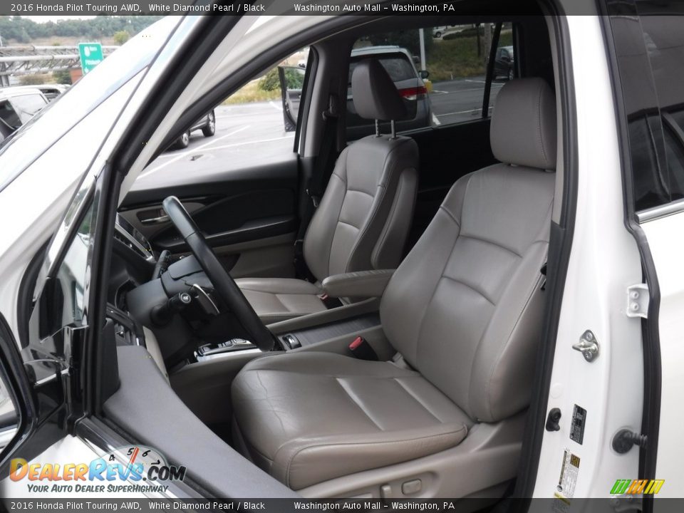 Front Seat of 2016 Honda Pilot Touring AWD Photo #14