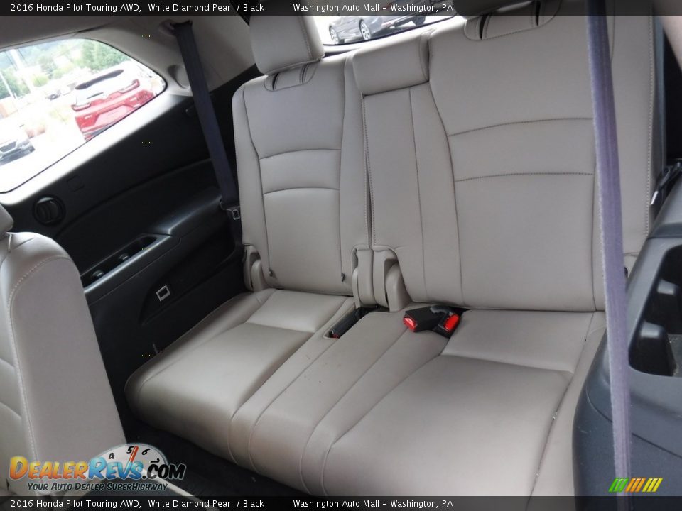 Rear Seat of 2016 Honda Pilot Touring AWD Photo #29