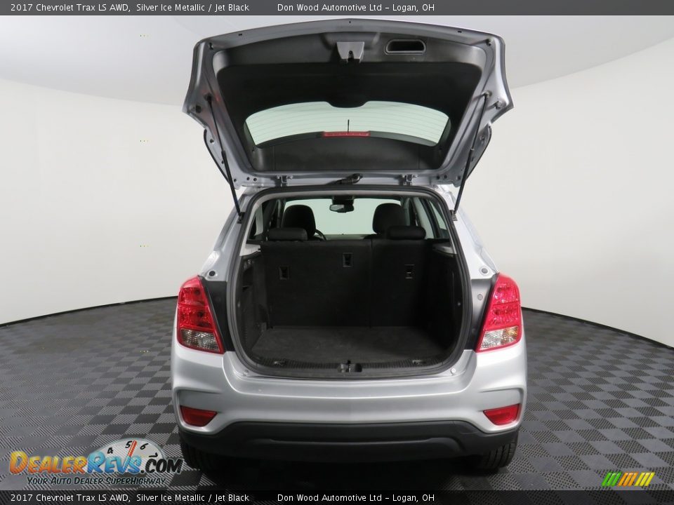2017 Chevrolet Trax LS AWD Silver Ice Metallic / Jet Black Photo #13