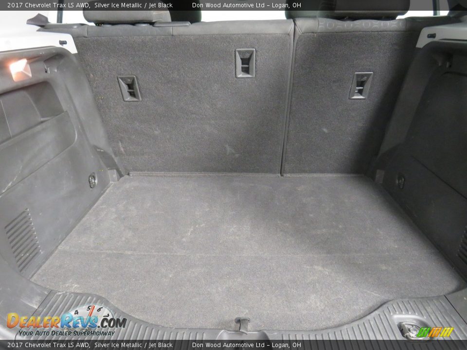 2017 Chevrolet Trax LS AWD Silver Ice Metallic / Jet Black Photo #14