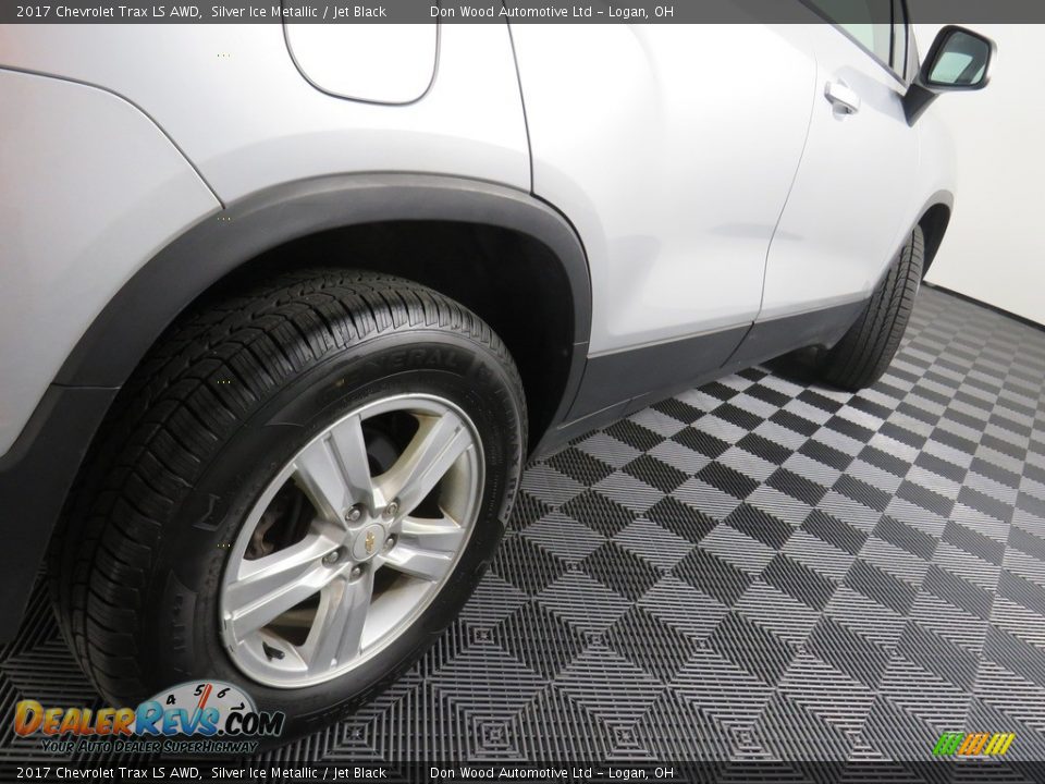 2017 Chevrolet Trax LS AWD Silver Ice Metallic / Jet Black Photo #16