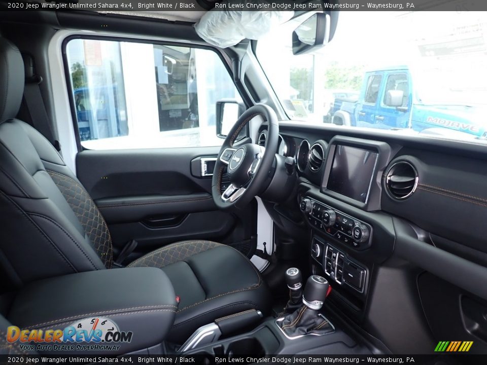 2020 Jeep Wrangler Unlimited Sahara 4x4 Bright White / Black Photo #7
