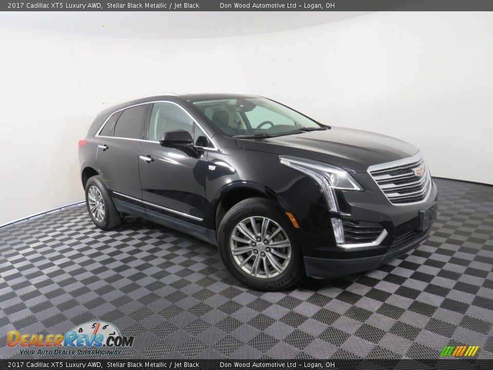 2017 Cadillac XT5 Luxury AWD Stellar Black Metallic / Jet Black Photo #5