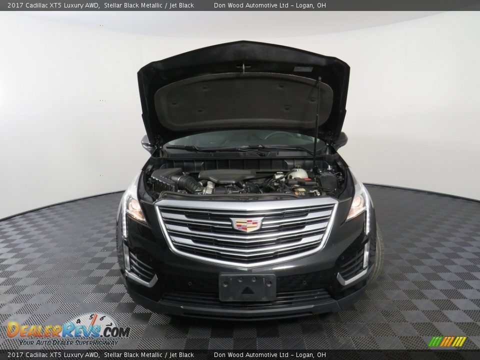 2017 Cadillac XT5 Luxury AWD Stellar Black Metallic / Jet Black Photo #8