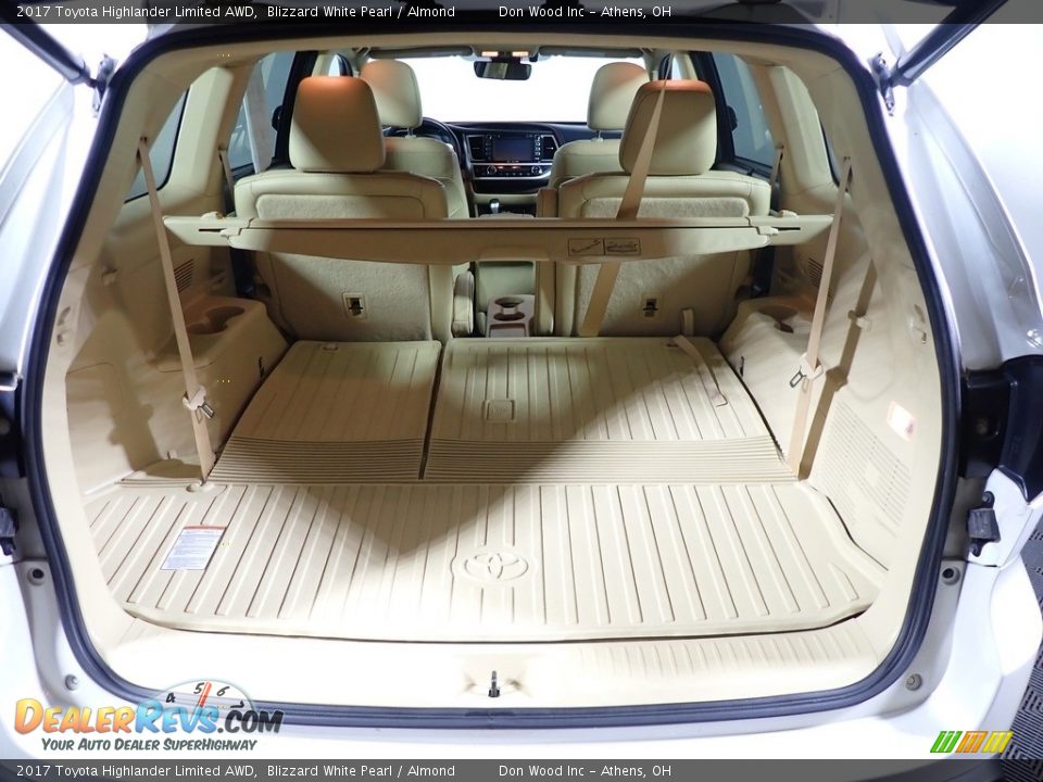 2017 Toyota Highlander Limited AWD Blizzard White Pearl / Almond Photo #12
