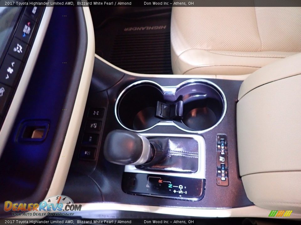 2017 Toyota Highlander Limited AWD Blizzard White Pearl / Almond Photo #27