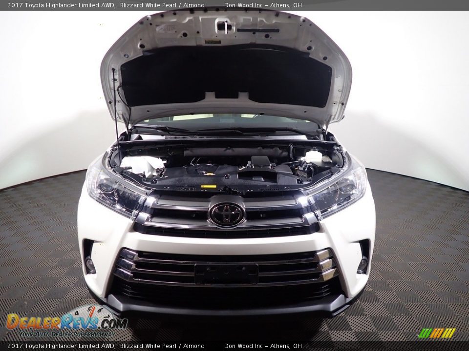 2017 Toyota Highlander Limited AWD Blizzard White Pearl / Almond Photo #35