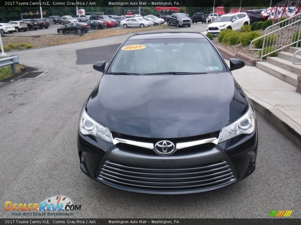 2017 Toyota Camry XLE Cosmic Gray Mica / Ash Photo #10
