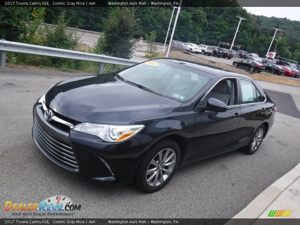 2017 Toyota Camry XLE Cosmic Gray Mica / Ash Photo #11