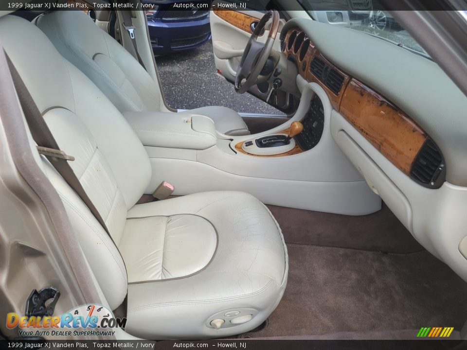 1999 Jaguar XJ Vanden Plas Topaz Metallic / Ivory Photo #14