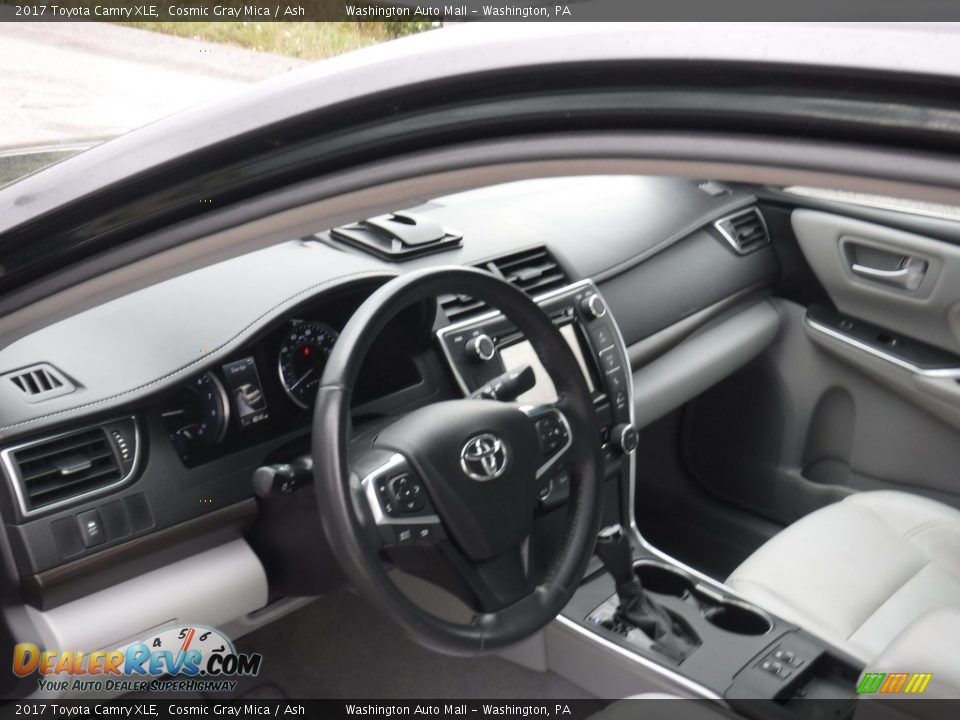 2017 Toyota Camry XLE Cosmic Gray Mica / Ash Photo #16