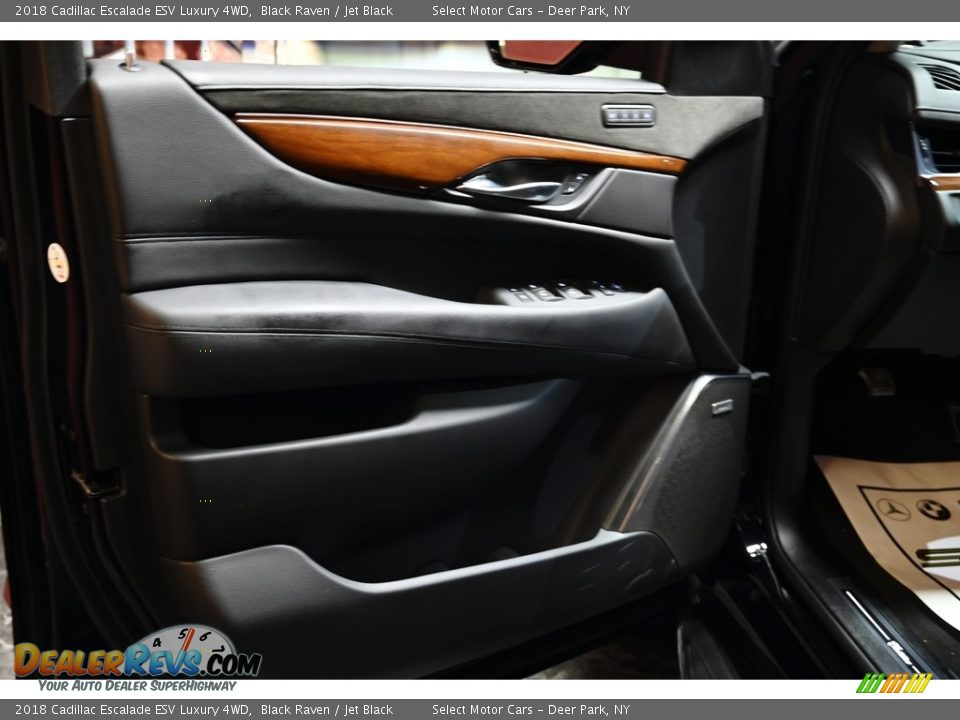 2018 Cadillac Escalade ESV Luxury 4WD Black Raven / Jet Black Photo #18