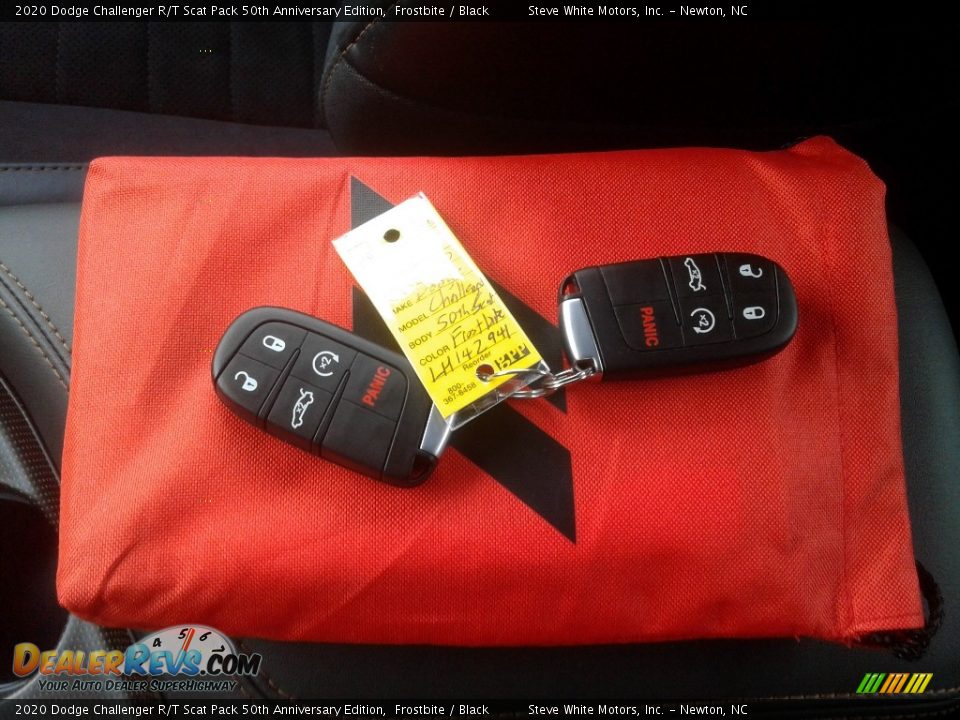 Keys of 2020 Dodge Challenger R/T Scat Pack 50th Anniversary Edition Photo #30