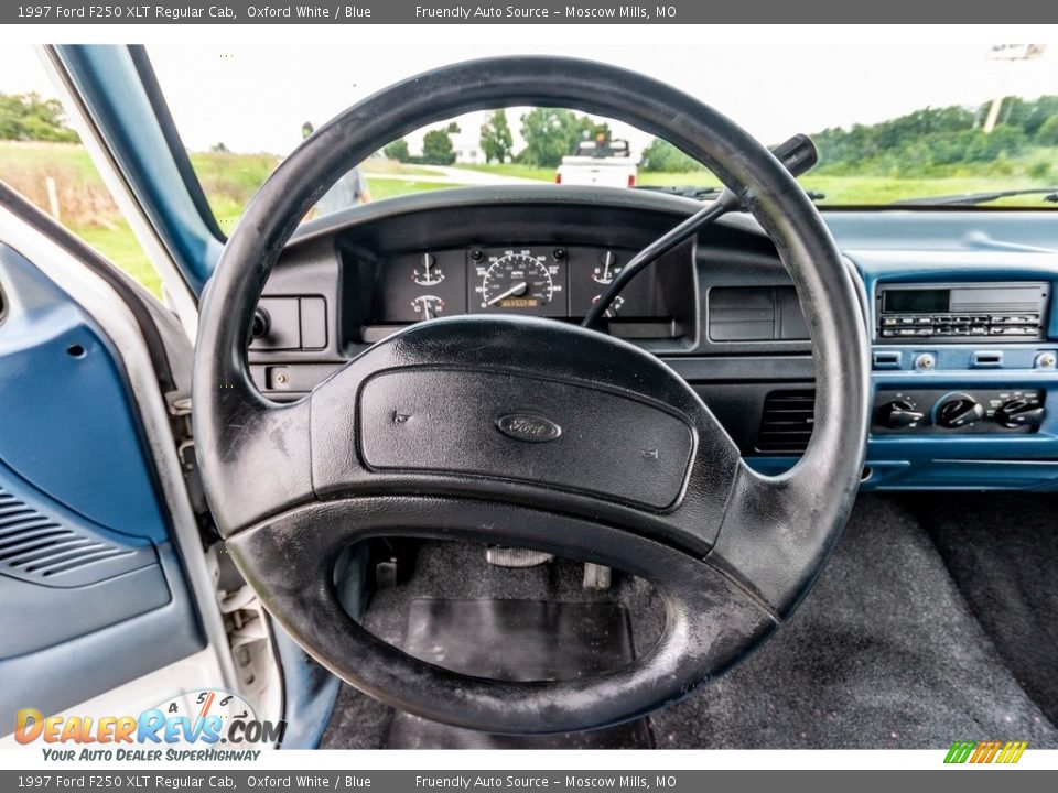 1997 Ford F250 XLT Regular Cab Oxford White / Blue Photo #33