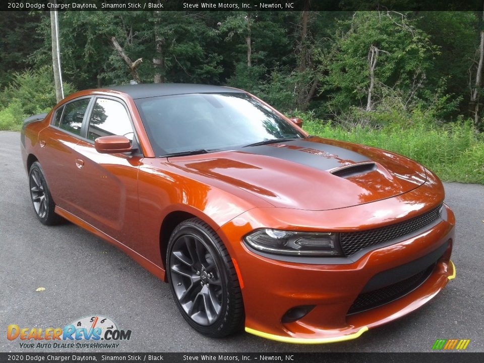 Front 3/4 View of 2020 Dodge Charger Daytona Photo #4