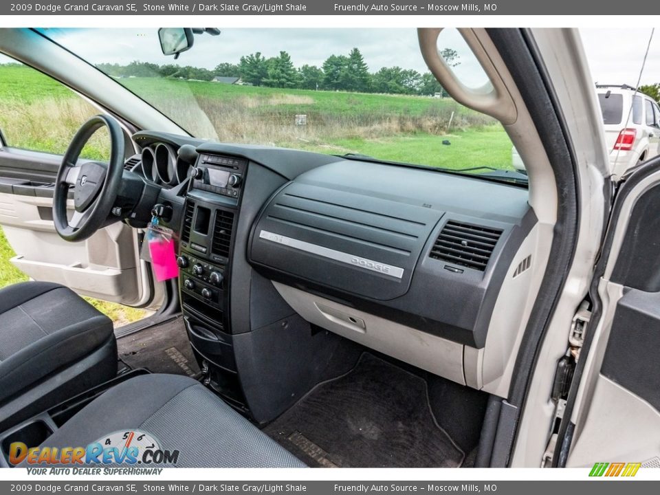 2009 Dodge Grand Caravan SE Stone White / Dark Slate Gray/Light Shale Photo #29