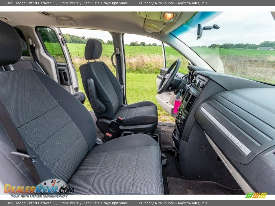 2009 Dodge Grand Caravan SE Stone White / Dark Slate Gray/Light Shale Photo #30