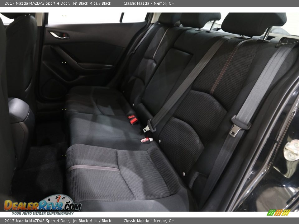 2017 Mazda MAZDA3 Sport 4 Door Jet Black Mica / Black Photo #18