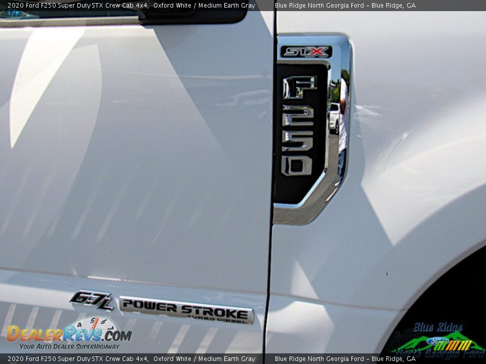 2020 Ford F250 Super Duty STX Crew Cab 4x4 Oxford White / Medium Earth Gray Photo #26