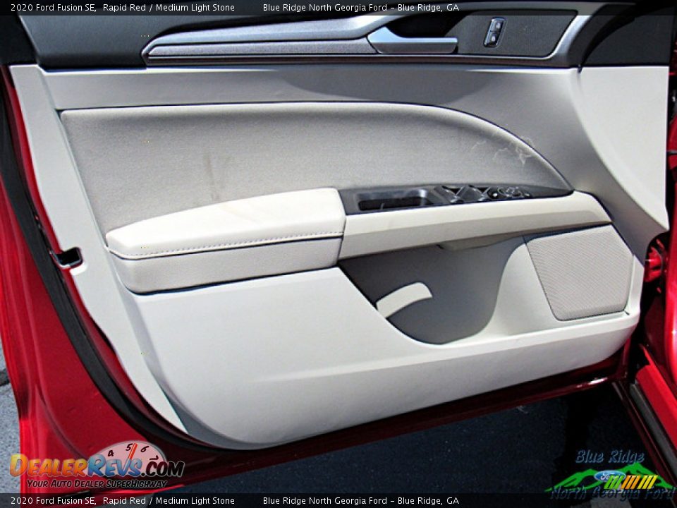 2020 Ford Fusion SE Rapid Red / Medium Light Stone Photo #10