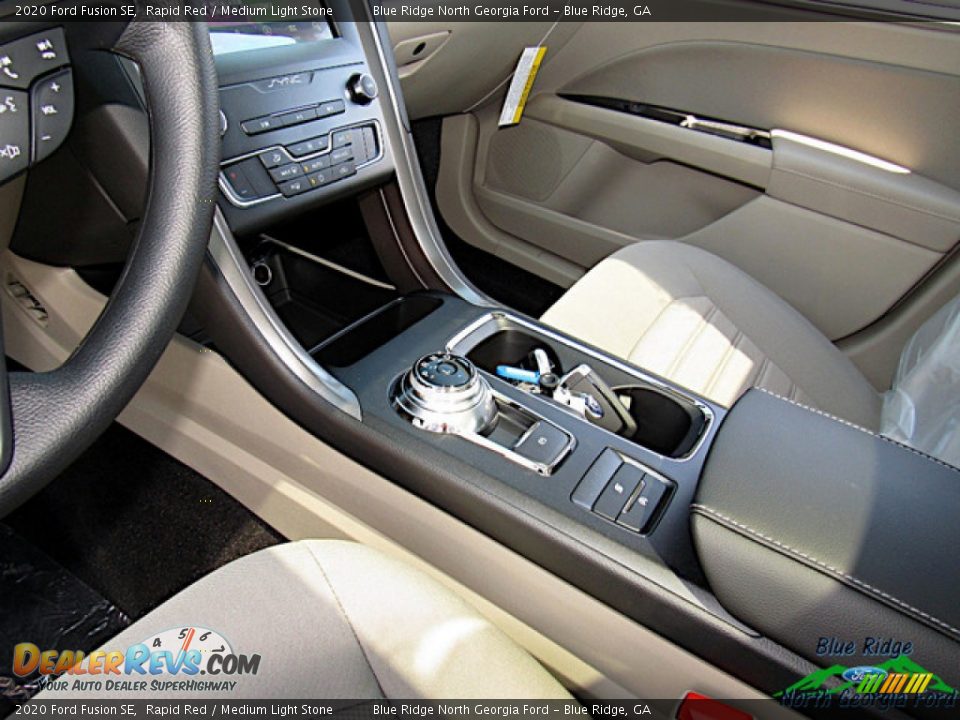 2020 Ford Fusion SE Rapid Red / Medium Light Stone Photo #24