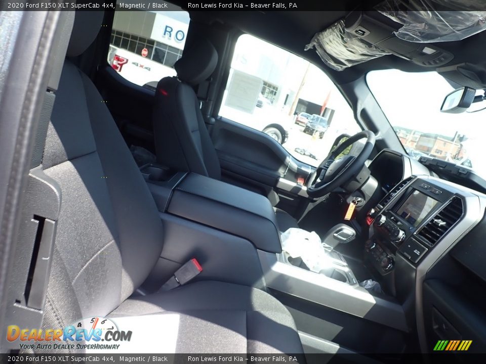 2020 Ford F150 XLT SuperCab 4x4 Magnetic / Black Photo #8