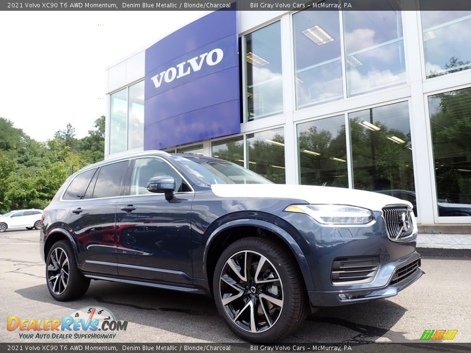 Front 3/4 View of 2021 Volvo XC90 T6 AWD Momentum Photo #1