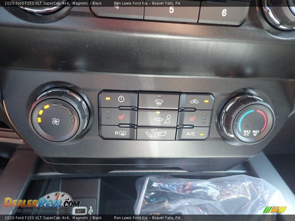 2020 Ford F150 XLT SuperCab 4x4 Magnetic / Black Photo #17