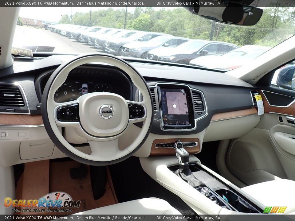 Front Seat of 2021 Volvo XC90 T6 AWD Momentum Photo #9