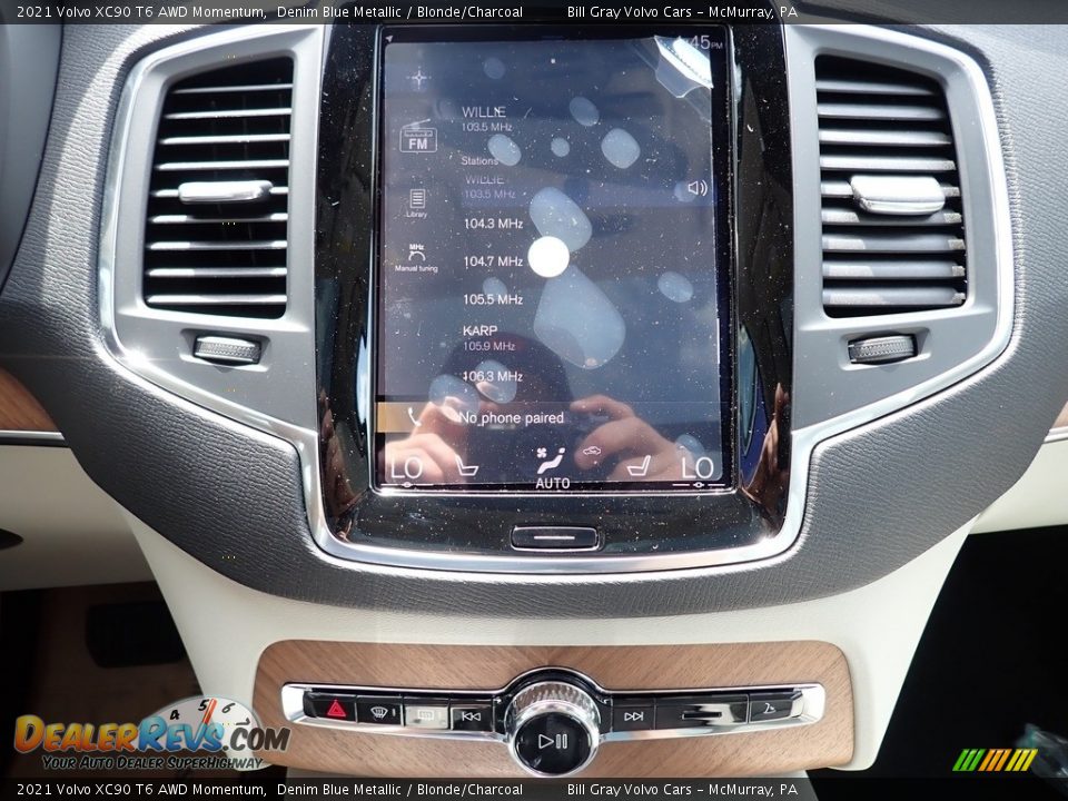 Controls of 2021 Volvo XC90 T6 AWD Momentum Photo #15