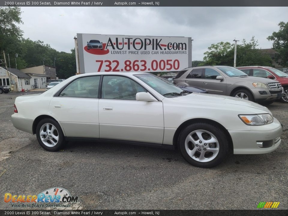 2000 Lexus ES 300 Sedan Diamond White Pearl / Ivory Photo #2
