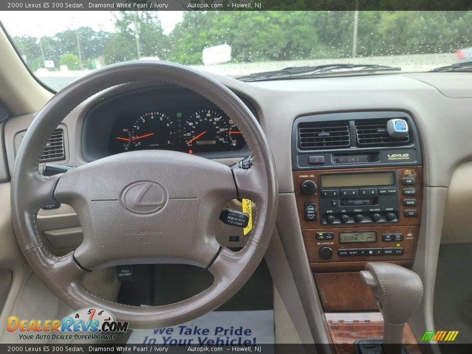 2000 Lexus ES 300 Sedan Diamond White Pearl / Ivory Photo #11
