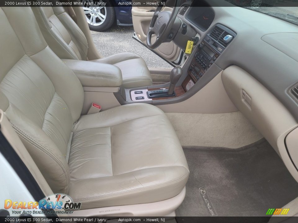 2000 Lexus ES 300 Sedan Diamond White Pearl / Ivory Photo #13