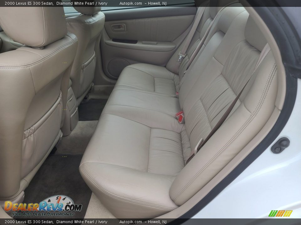 2000 Lexus ES 300 Sedan Diamond White Pearl / Ivory Photo #15