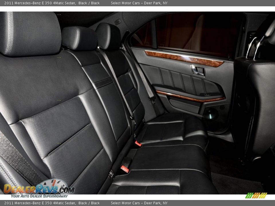 2011 Mercedes-Benz E 350 4Matic Sedan Black / Black Photo #13