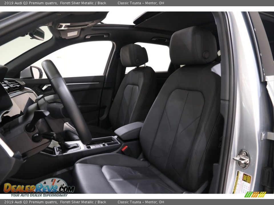 Front Seat of 2019 Audi Q3 Premium quattro Photo #6