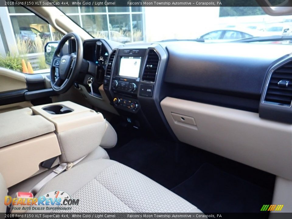 2018 Ford F150 XLT SuperCab 4x4 White Gold / Light Camel Photo #11