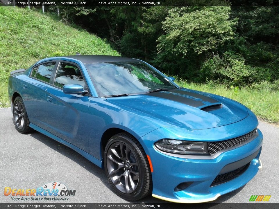 Front 3/4 View of 2020 Dodge Charger Daytona Photo #4