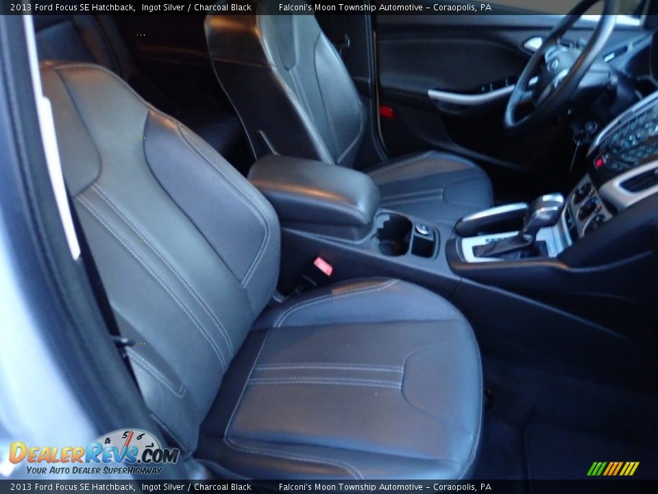 2013 Ford Focus SE Hatchback Ingot Silver / Charcoal Black Photo #11