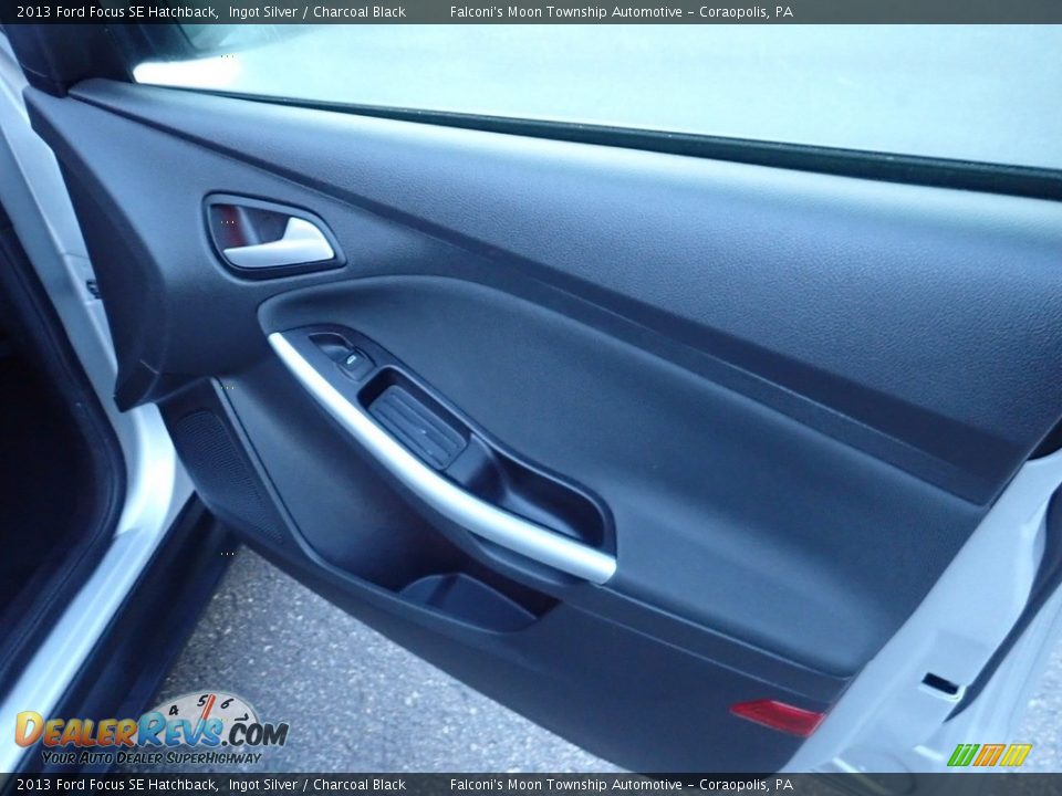 2013 Ford Focus SE Hatchback Ingot Silver / Charcoal Black Photo #13