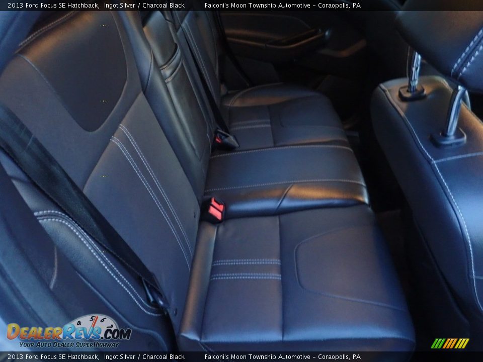 2013 Ford Focus SE Hatchback Ingot Silver / Charcoal Black Photo #14